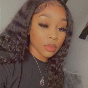 Meet your Posher, Jeeyah